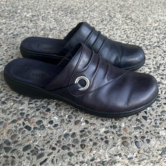 Clarks Collection Soft Cushion Slip On Sandals Women 8 Navy Leather Casual - Picture 1 of 8